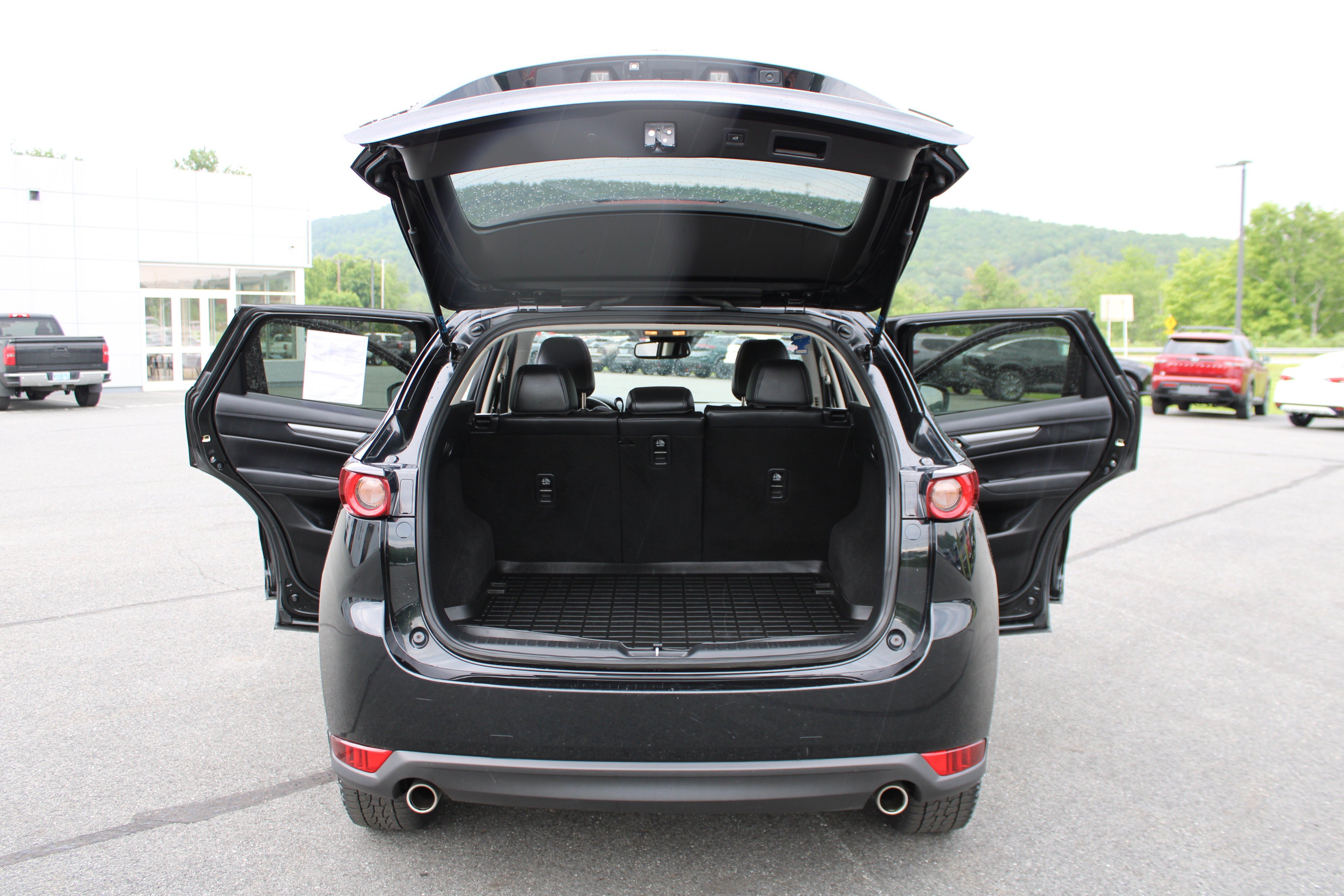 Used 2018 Wilderness Green Metallic Subaru Touring image 5