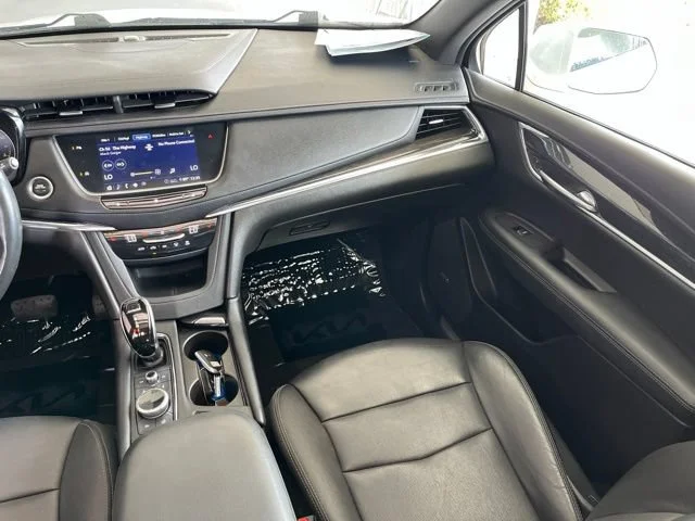 Used 2020 Crystal White Tricoat Cadillac Premium Luxury FWD image 47