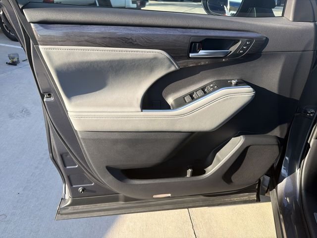 Certified Used 2025 Gray Toyota Limited image 9