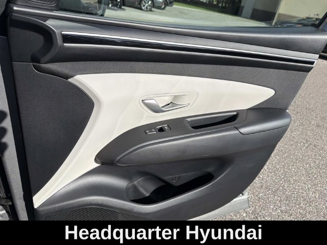 Used 2023 Silver Hyundai SEL image 13