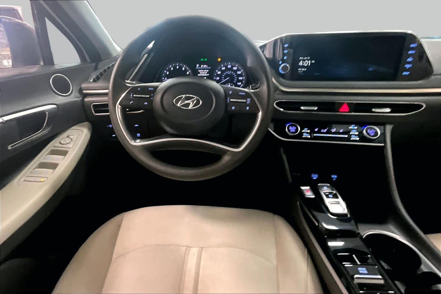 Used 2023 Serenity White Hyundai SEL image 6