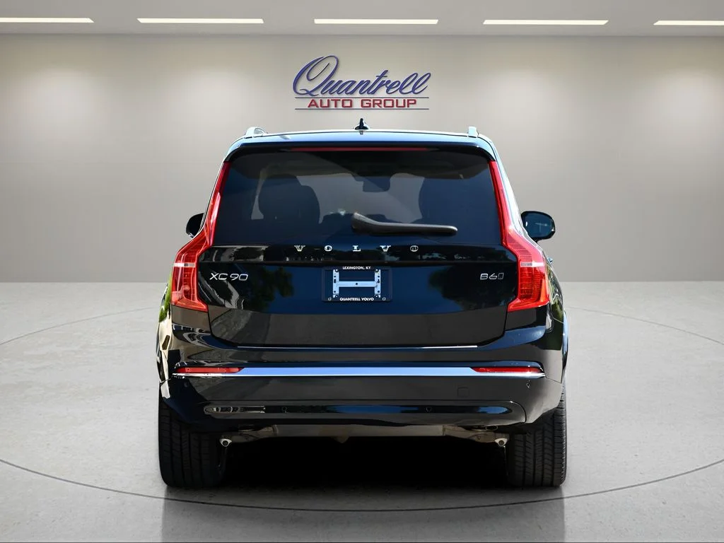 Used 2023 Onyx Black Metallic Volvo Ultimate image 5