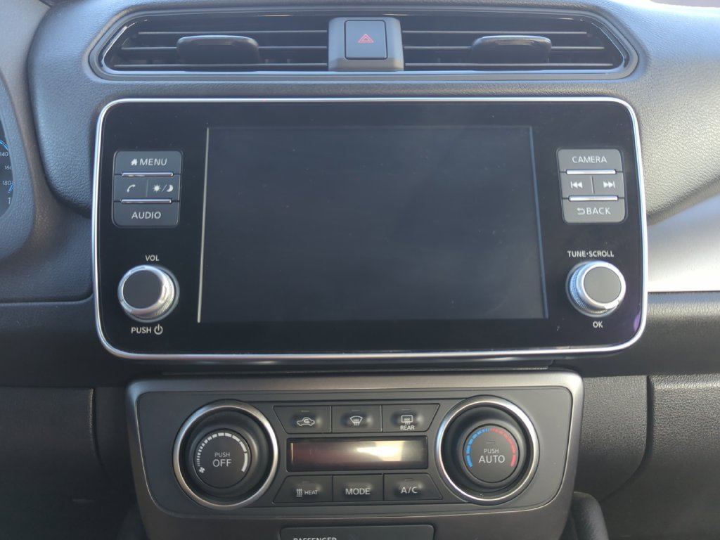 Used 2025 Blue Nissan S image 11