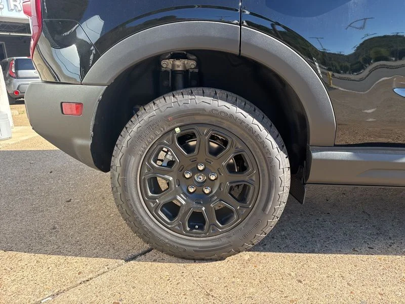 New 2025 Shadow Black Ford Badlands® image 9
