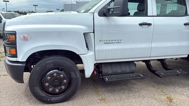 New 2024 Summit White Chevrolet Work Truck image 20