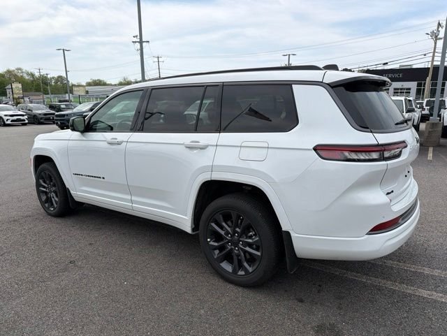 New 2026 Bright White Clear-Coat Exterior Paint Jeep Limited image 5