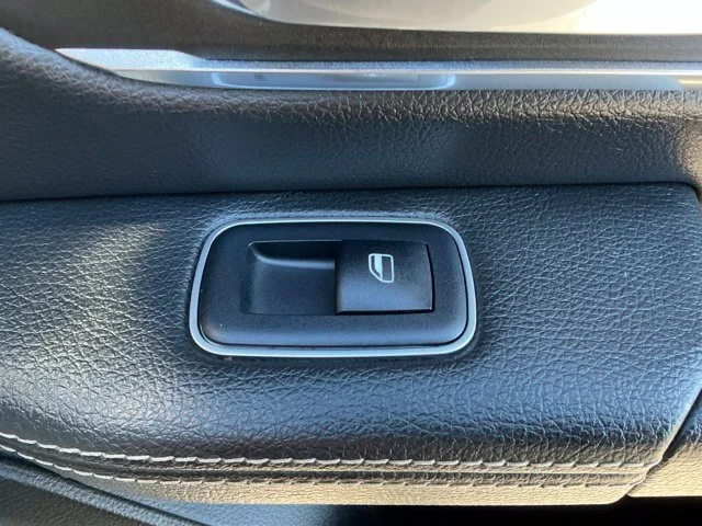 Certified Used 2019 Granite Crystal Clearcoat Metallic Ram Laramie image 28