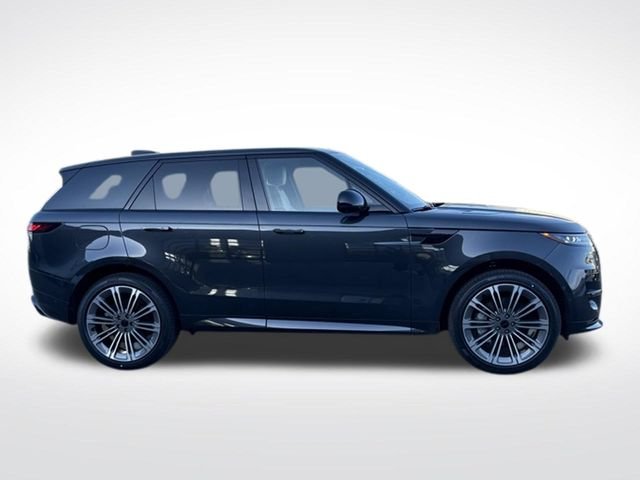 New 2026 Carpathian Grey Land Rover Dynamic SE image 9