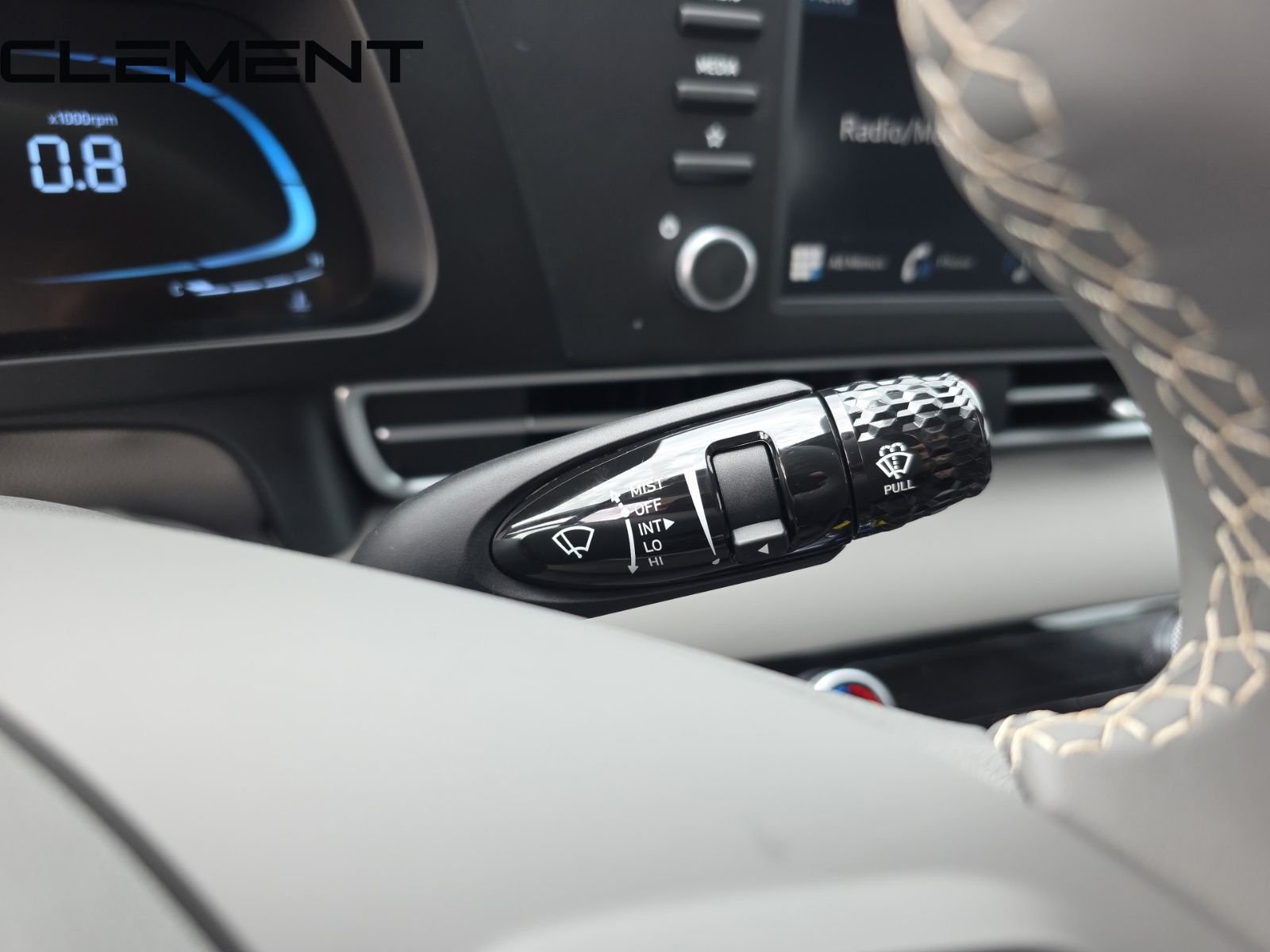 2025 Hyundai Elantra SEL - Photo 18