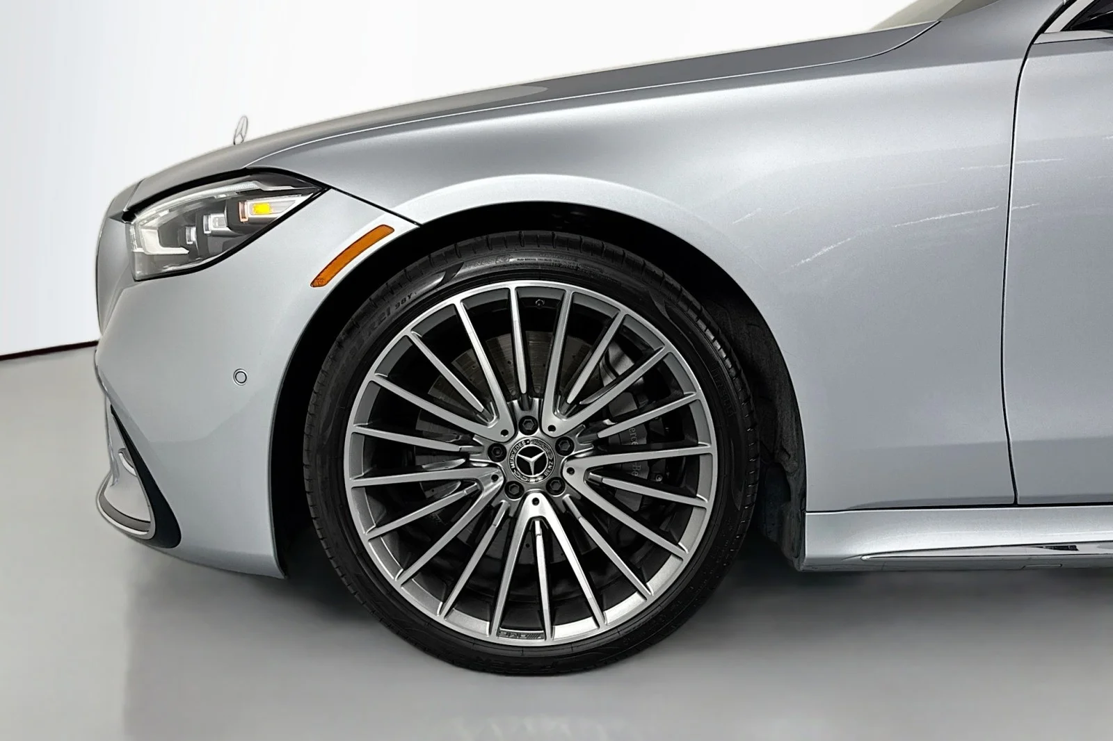 Certified Used 2023 Cirrus Silver Mercedes-Benz S 580 image 11