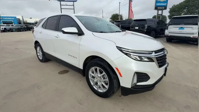Certified Used 2022 Iridescent Pearl Tricoat Chevrolet LT image 2