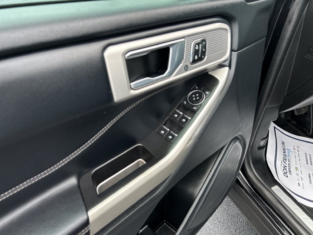Used 2022 Black Ford Limited image 11