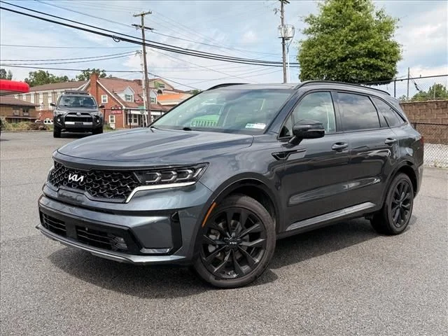 Used 2022 Gray Kia SX image 2