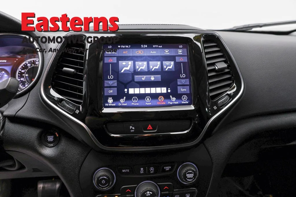Used 2020 White Jeep Limited image 12