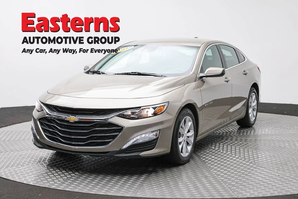 Used 2025 Gray Chevrolet LT image 1