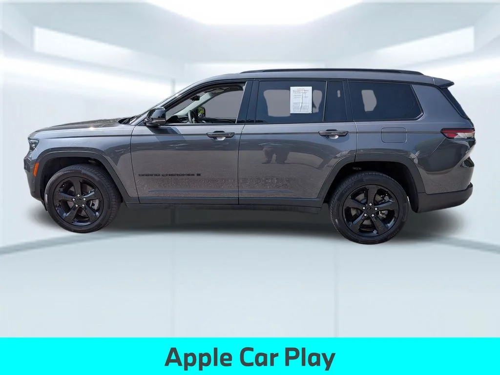 Used 2023 Gray Jeep Limited image 2