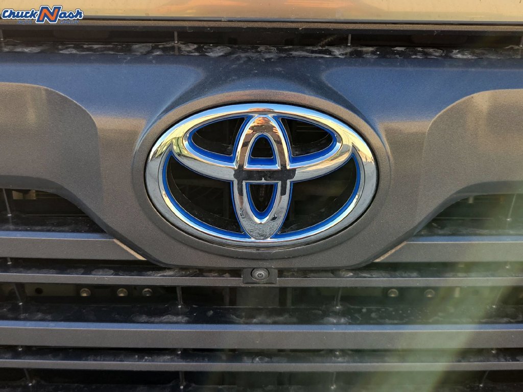 Used 2023 Green Toyota Limited image 9