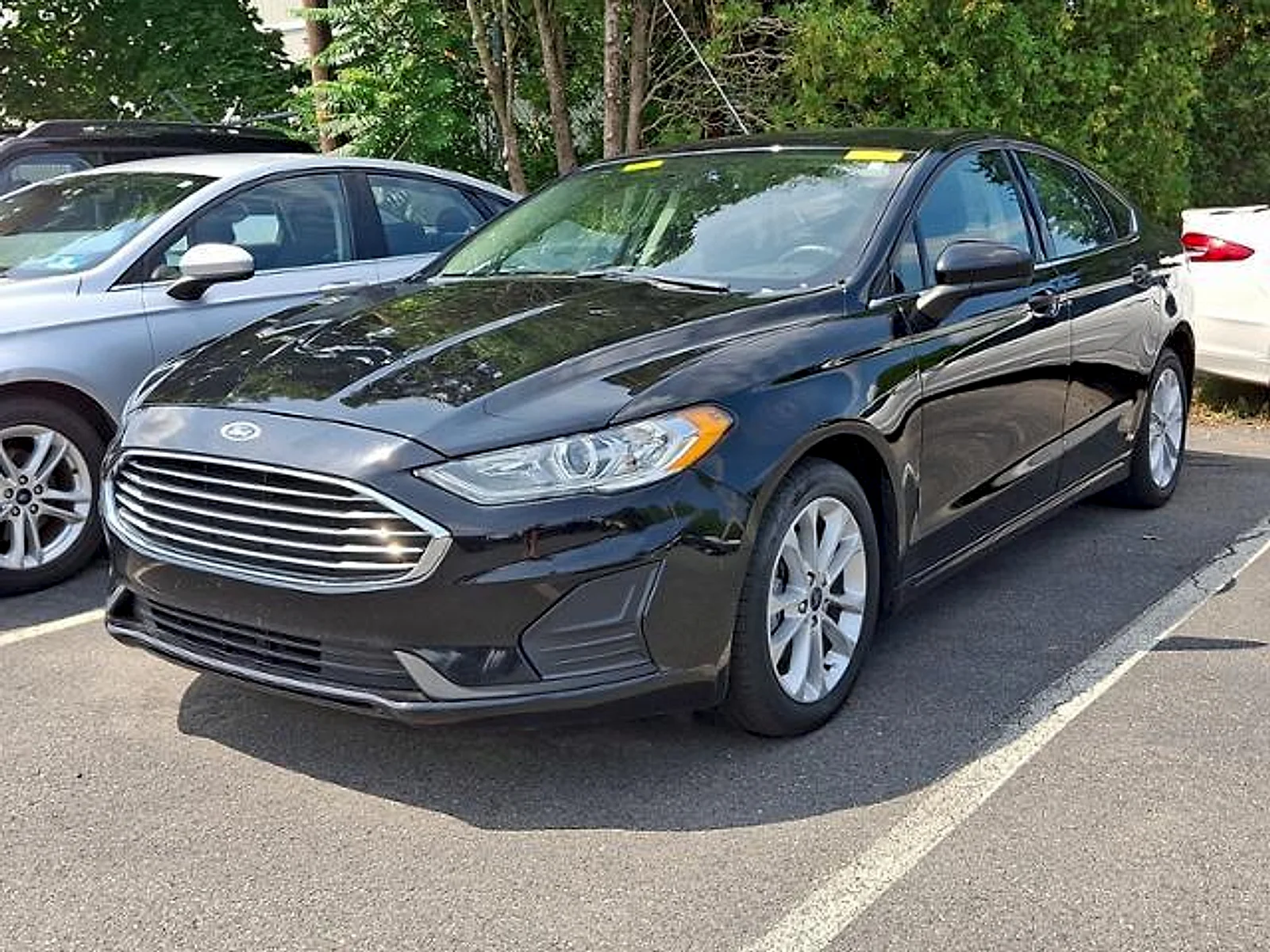 Used 2020 Agate Black Metallic Ford Hybrid SE image 3
