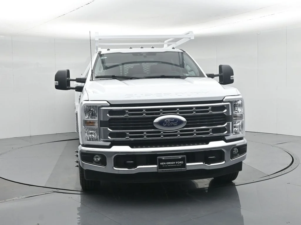 New 2026 Oxford White Ford XL image 37
