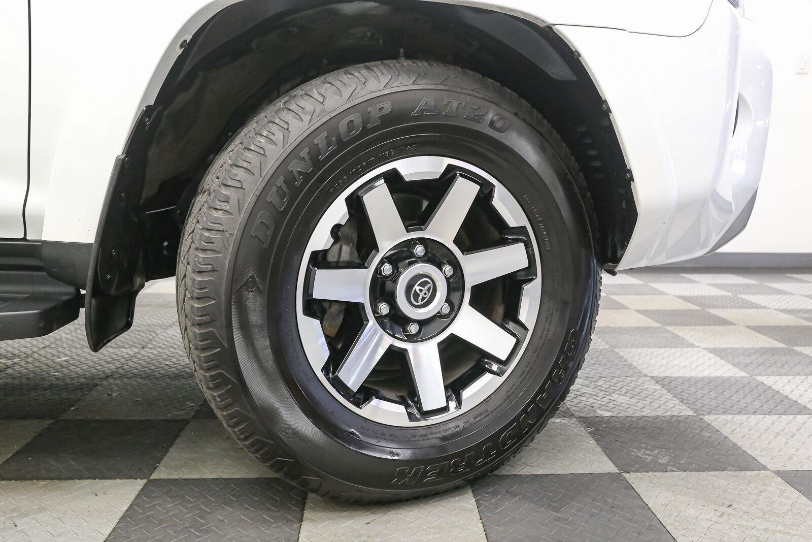 Used 2024 Ice Cap Toyota TRD Off-Road Premium image 16