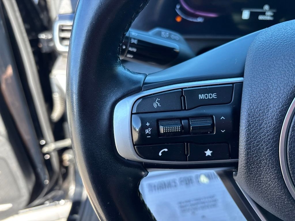 Used 2023 Black Kia X-Line image 23