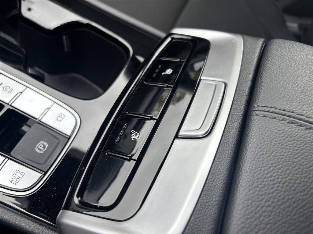 Used 2022 Portofino Gray Hyundai SEL image 17