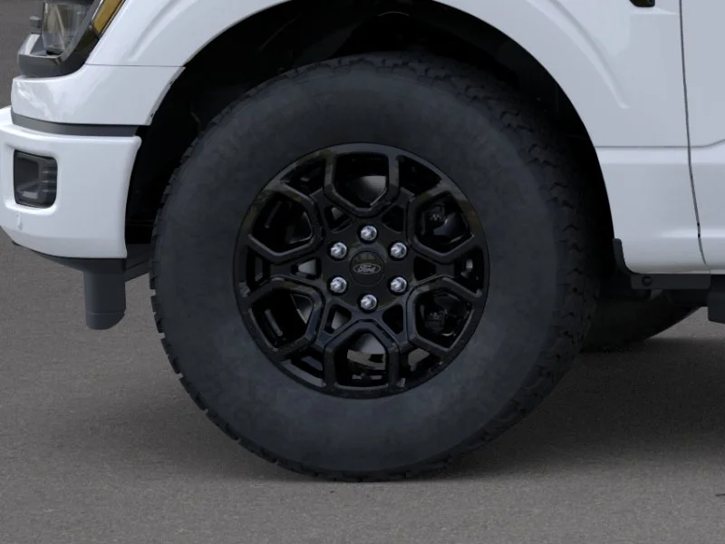 New 2026 Oxford White Ford XLT image 19