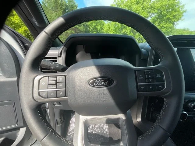 New 2026 Avalanche Ford XLT image 13