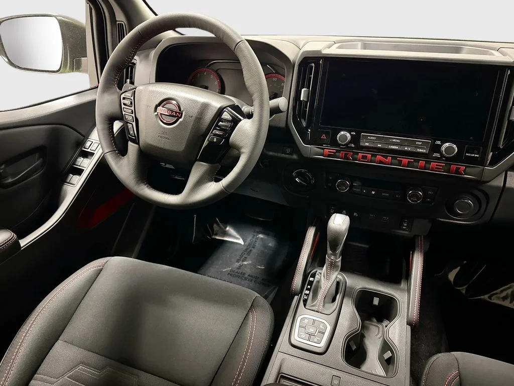 New 2026  Nissan PRO-4X image 7