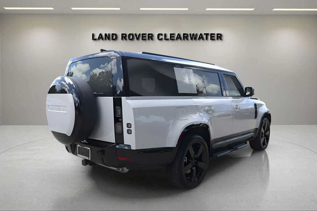New 2026 Borasco Grey Land Rover X-Dynamic SE image 5