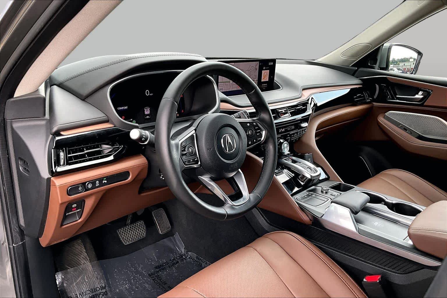 Used 2024 Liquid Carbon Metallic Acura w/Technology Package image 18