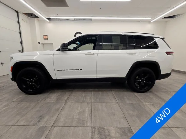 Used 2022 Bright White Clearcoat Jeep Altitude image 2