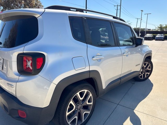 Used 2015 Glacier Metallic Jeep Latitude image 4