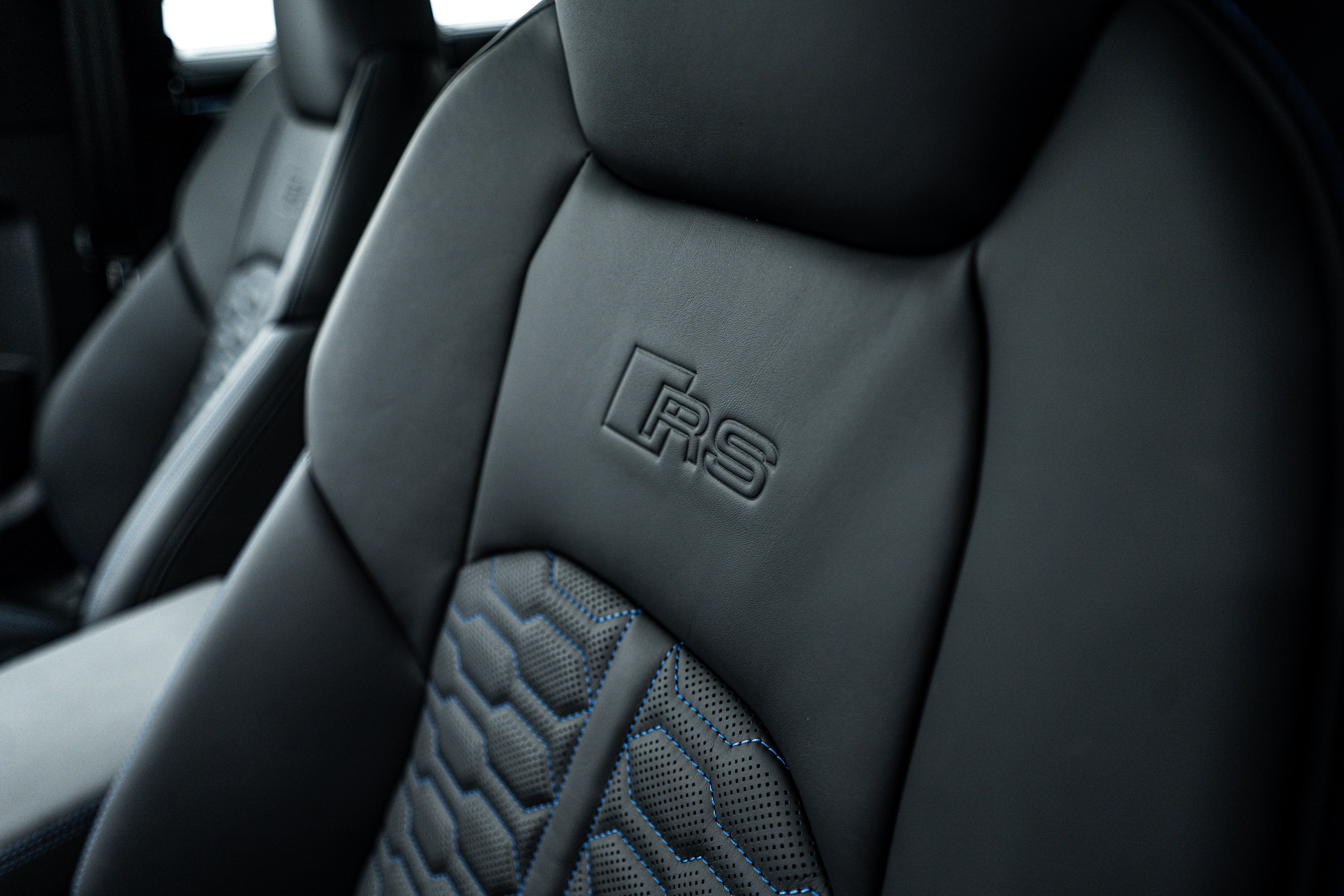 2025 Audi RS 6 Avant Base - Photo 14