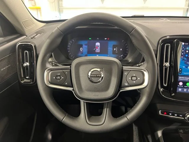 2026 Volvo XC40 Ultra - Photo 13