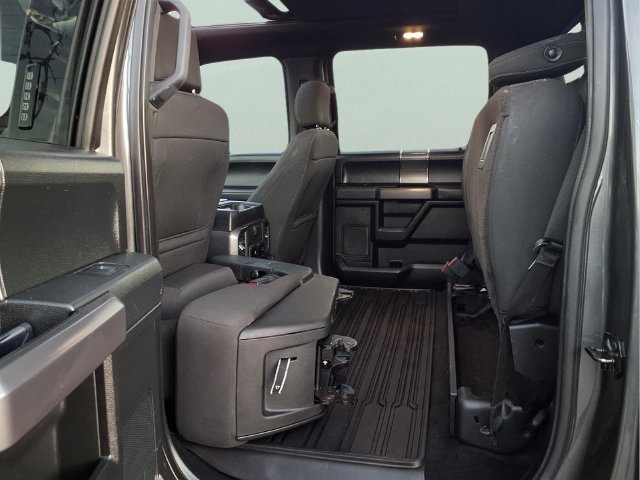 Used 2018 Blue Ford XLT image 18