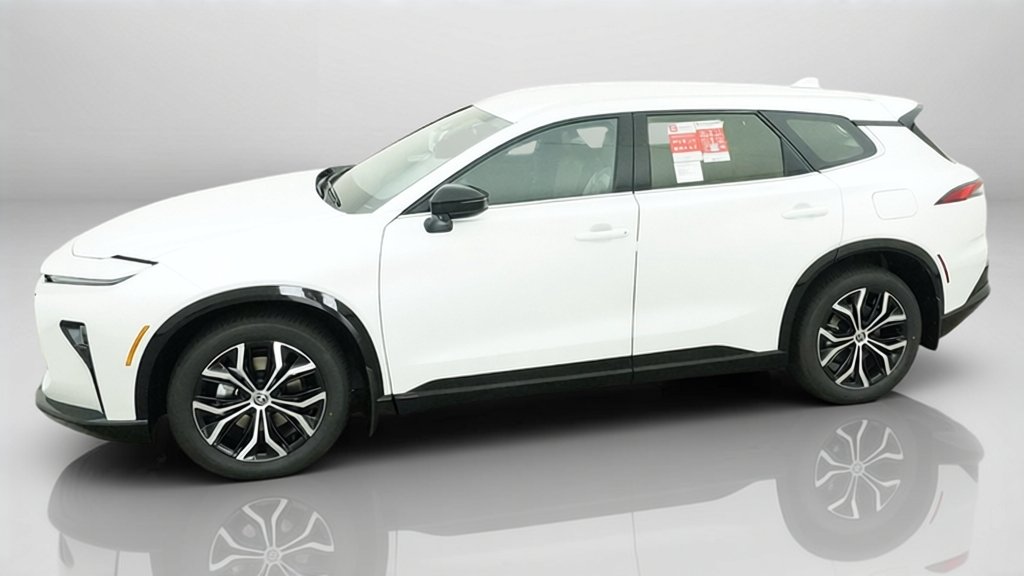 New 2026 Oxygen White Toyota XLE image 33
