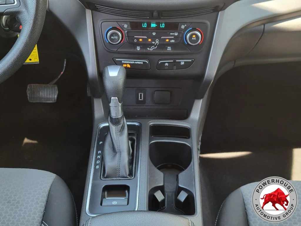 Used 2017 Red Ford SE image 22