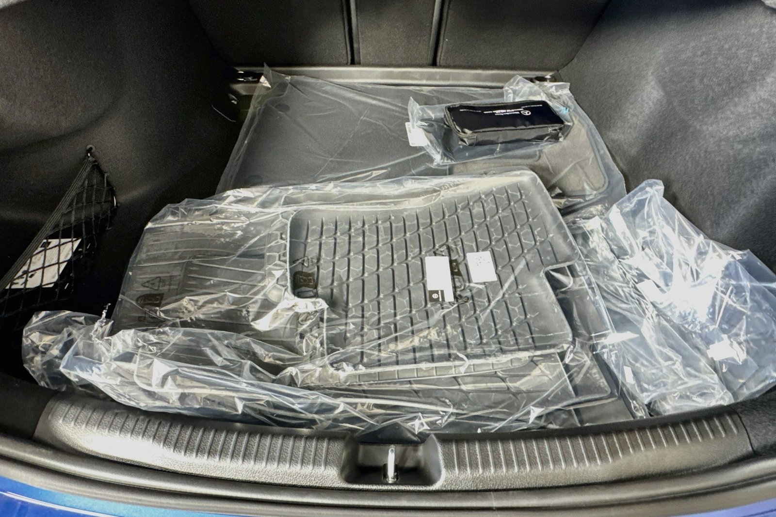 New 2026 Starling Blue Metallic Mercedes-Benz C 300 image 24
