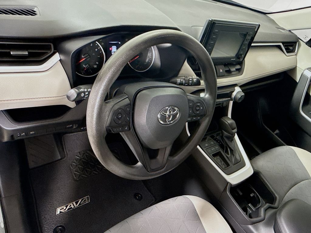 Used 2022 Lunar Rock Toyota XLE image 10