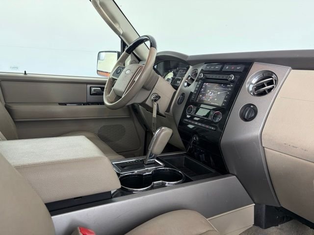 Used 2014 White Ford Limited image 47