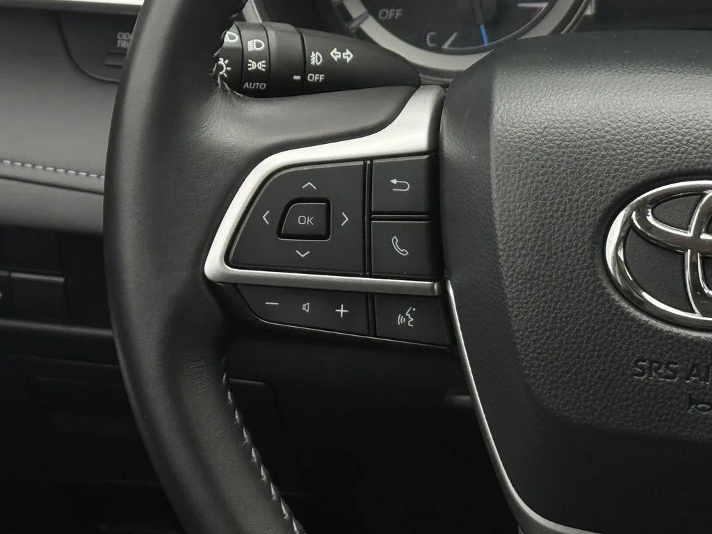 Used 2024 Silver Toyota XLE image 15