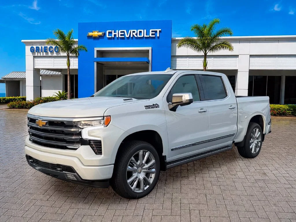 New 2026 Polar White Tricoat Chevrolet High Country image 3