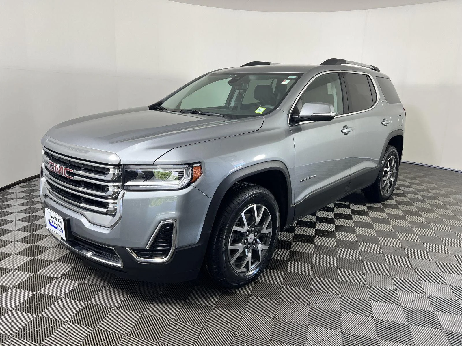 Used 2023 Sterling Metallic GMC SLE image 31