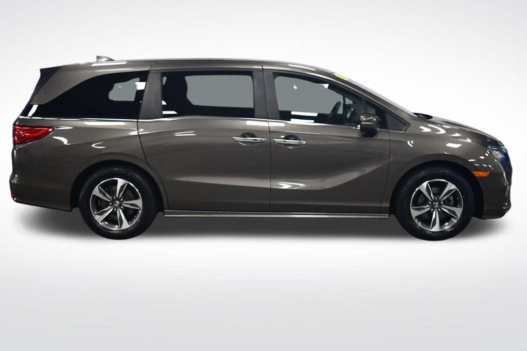 Certified Used 2020 Pacific Pewter Metallic Honda Touring image 7