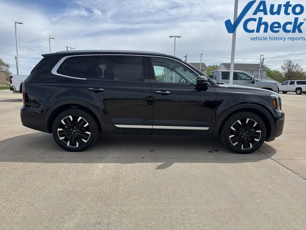 Used 2023 Black Kia SX-Prestige image 4