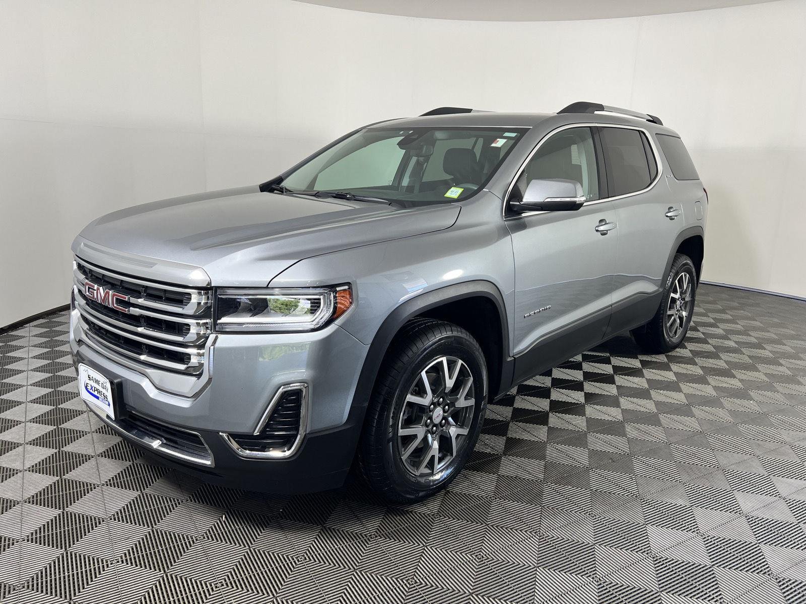 Used 2023 Sterling Metallic GMC SLE image 31