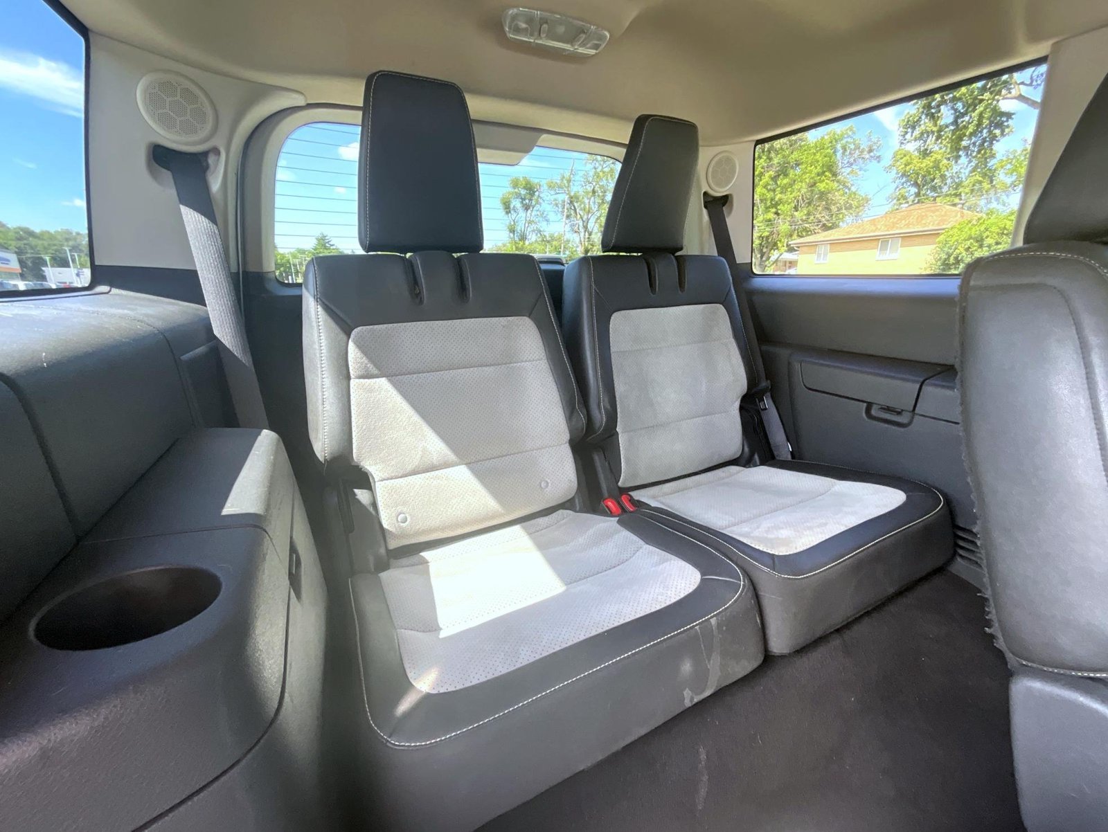 Used 2012 Silver Ford Titanium image 22