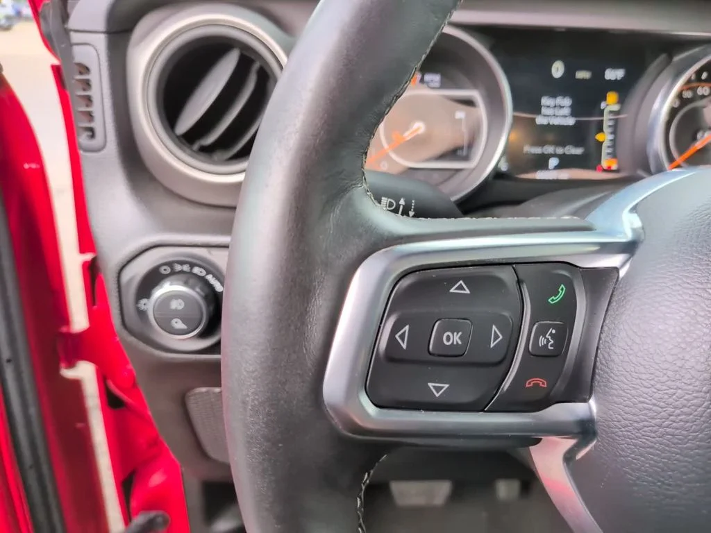 Used 2020 Red Jeep Sport image 18