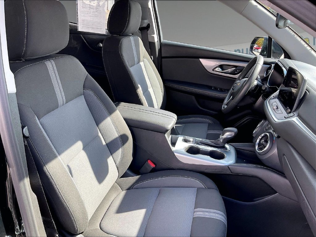 Used 2025 Black Chevrolet LT image 11